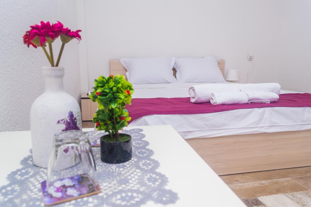 Bed & Breakfast Delikates Stojakovo Dış mekan fotoğraf