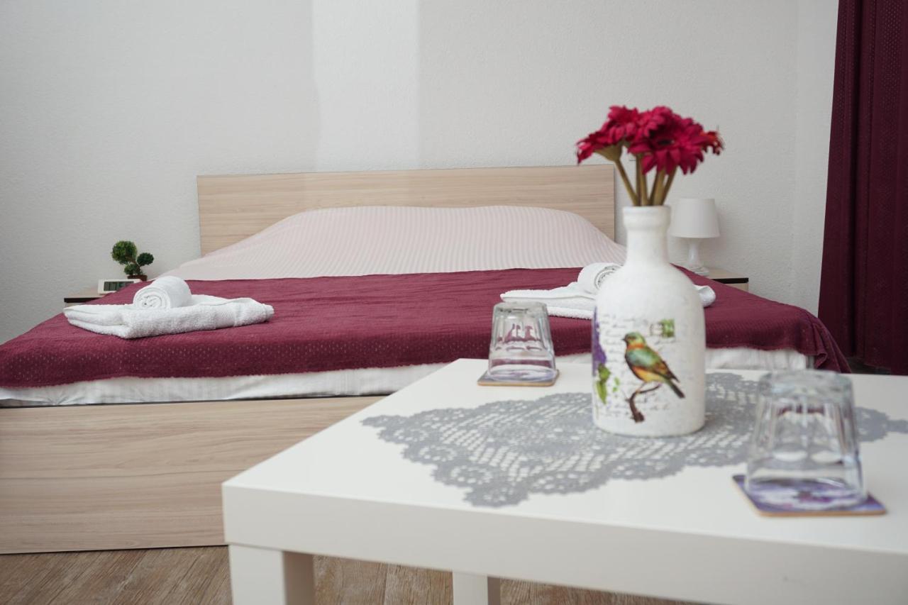 Bed & Breakfast Delikates Stojakovo Dış mekan fotoğraf