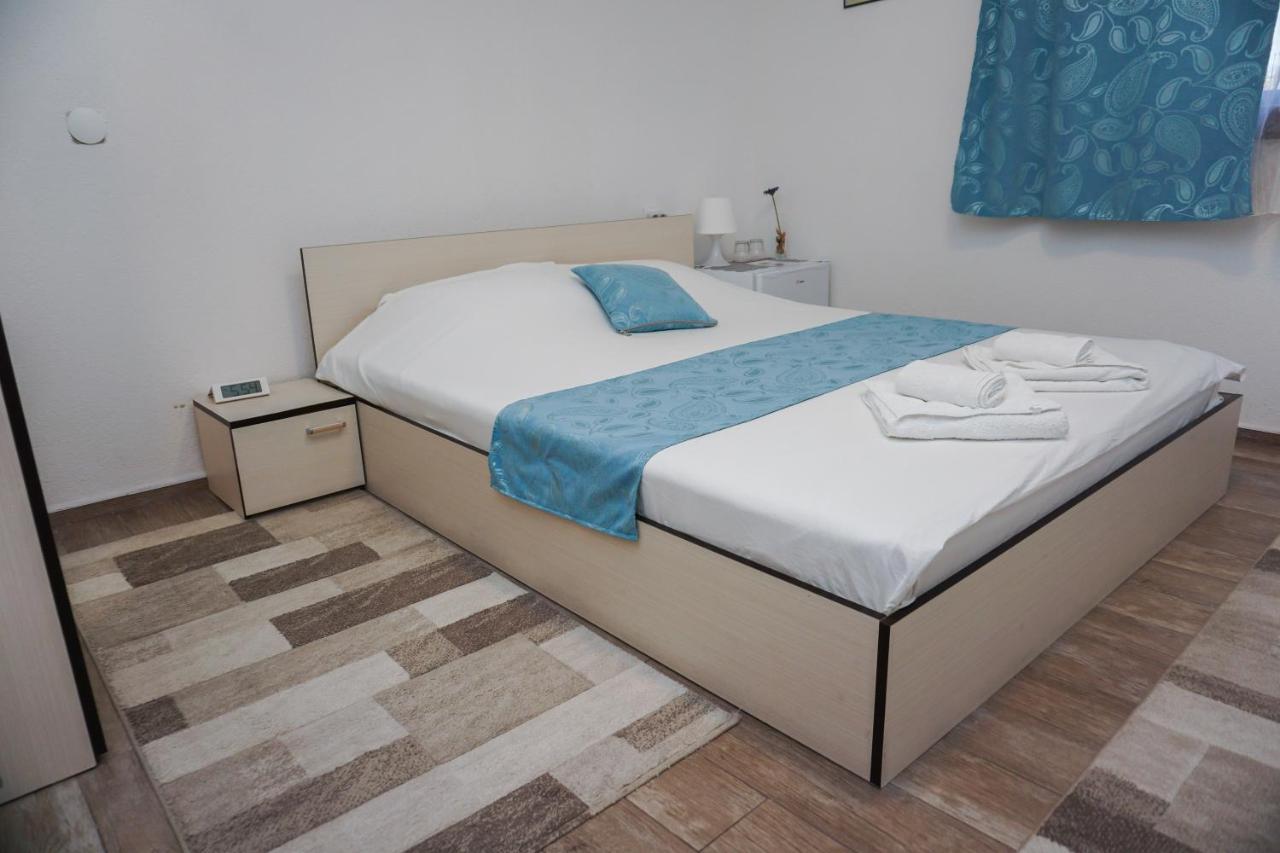 Bed & Breakfast Delikates Stojakovo Dış mekan fotoğraf