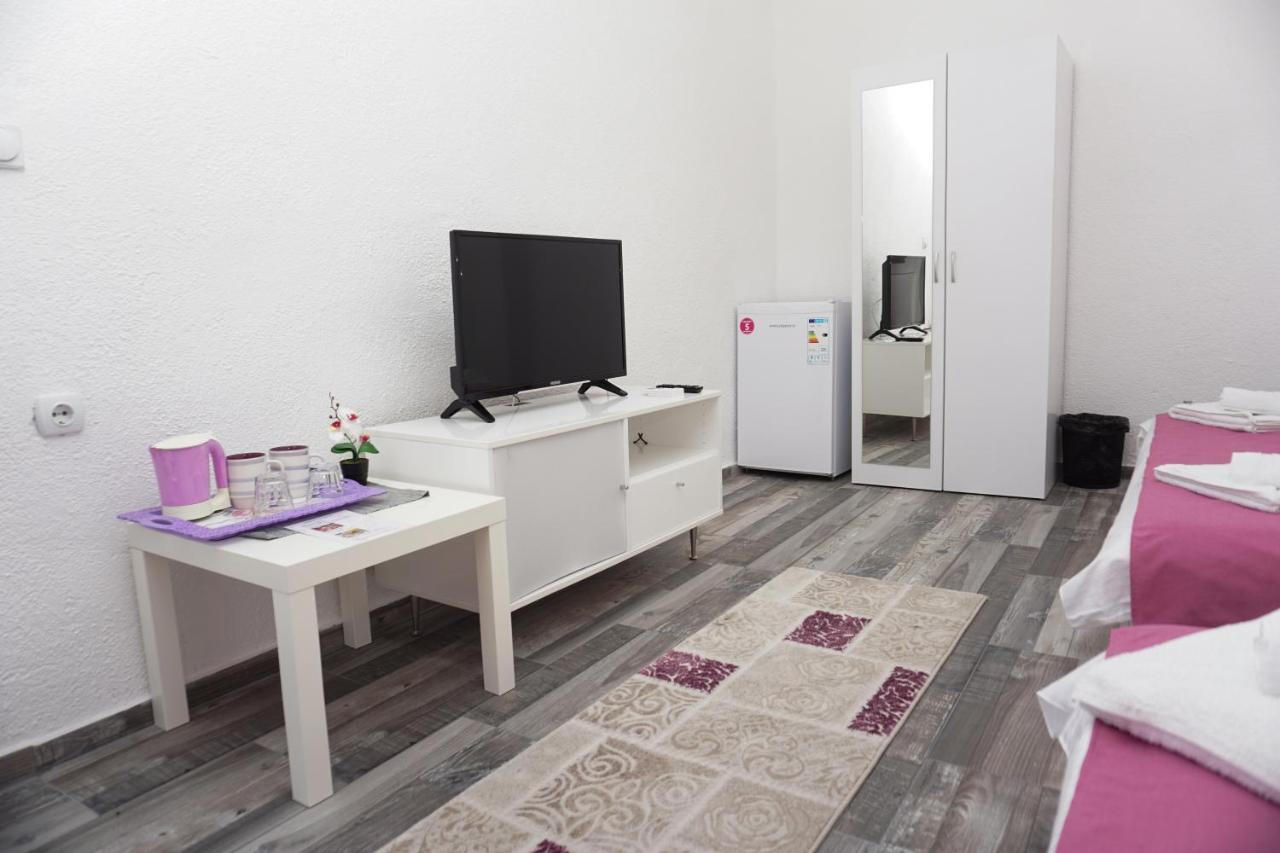 Bed & Breakfast Delikates Stojakovo Dış mekan fotoğraf