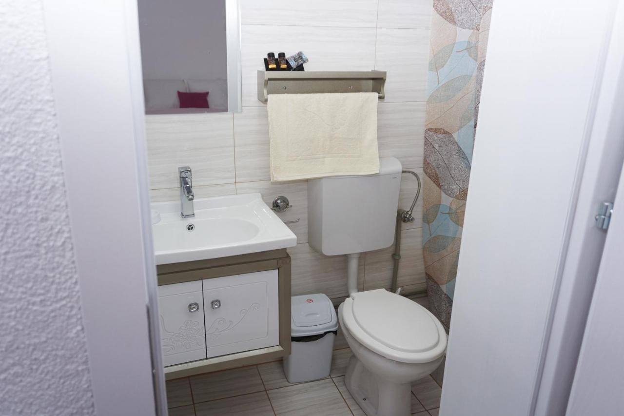 Bed & Breakfast Delikates Stojakovo Dış mekan fotoğraf